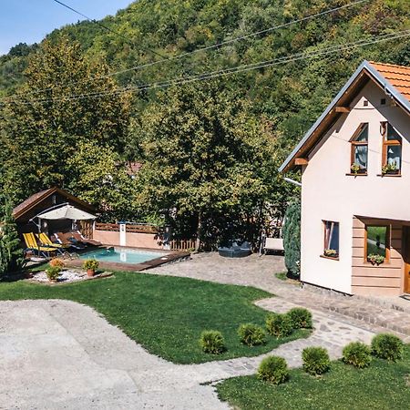 Lodge Zeleni Svet Crni Vrh Buitenkant foto