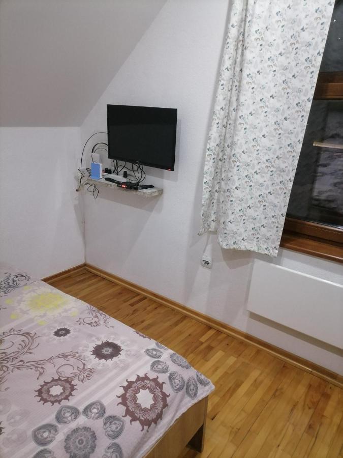 Lodge Zeleni Svet Crni Vrh Buitenkant foto